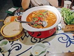 -卢大鲜鱼头捞饭(美利广场店)