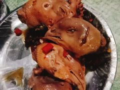 麻辣鸡头-梁老三麻辣鸡头总店