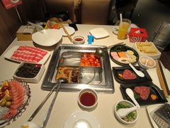 -海底捞火锅鲜切牛肉主题店(长寿路店)