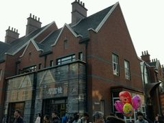 -钟书阁(松江泰晤士小镇店)