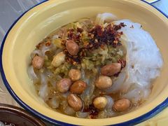 刮凉粉-东排食堂长沙小吃大排档(五一广场店)