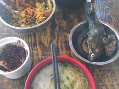 -正宗李家土鸡米线店