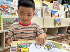 -钟书阁(松江泰晤士小镇店)