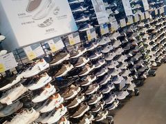 -迪卡侬(苗岭路店)