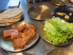-胡悦里韩式烤肉(芝罘万达广场店)
