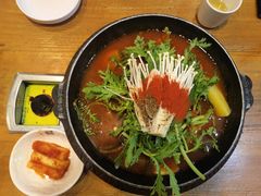 -喇喇排骨火锅·传统韩式脊骨汤(望京西园总店)