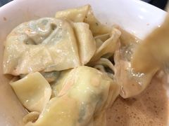 麻酱冷馄饨-潘国仙耳光馄饨(黄家阙路店)