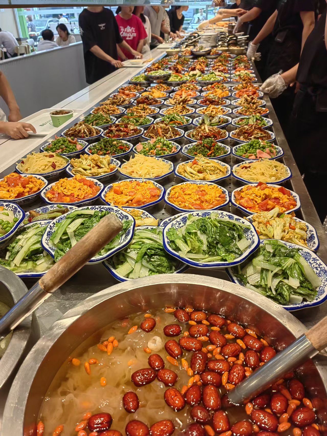 选择 7 7 大饭堂,尽享菜品多样化的精