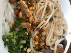 -牛八宝桂林米粉(八里庄店)