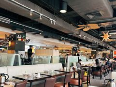 -大头虾越式风味餐厅(光明广场店)