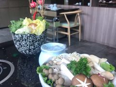 -锅季·捞王旗下小火锅(虹桥火车站店)