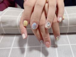 -UGIRL有个美甲