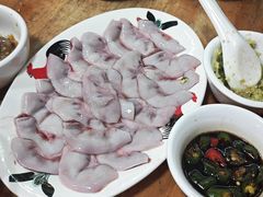 -华哥新鲜猪精品美食