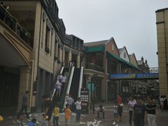 -王府井奥莱临潼小镇(临潼店)