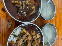牛腩抱罗粉汤-小李腌粉(东海店)