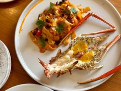 -Chom Cafe and Restaurant