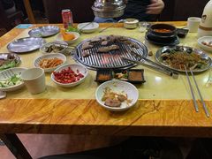 -牛信亭韩国料理·炭火烤肉(紫藤路店)