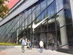 -NIKE品牌体验店(南京东路店)