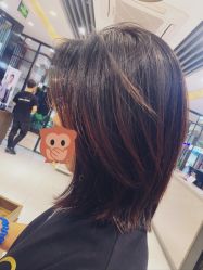 -首脑美发沙龙