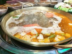 -顶顶汤火牛排火锅·经典铜锅涮肉