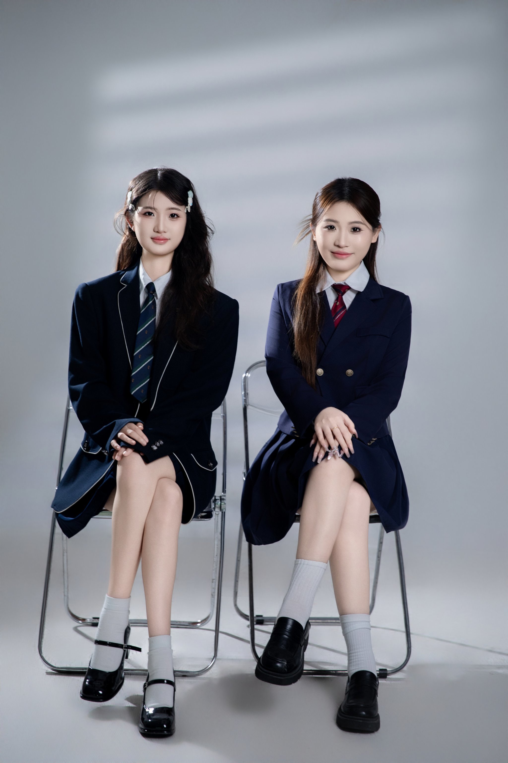 纯色背景jk闺蜜写真!高级感拉满