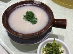 -聚鲜港（五洞）牛肉自选火锅