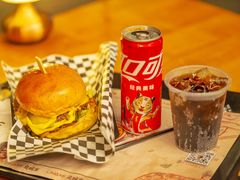 招牌汉堡-UMAMI乌玛米披萨·汉堡·清真Halal(红岭北店)