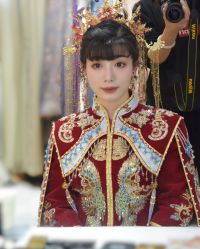点击看大图 -爱伊人婚纱礼服美妆馆