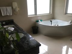 -上海怡沁园度假酒店