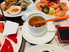 -荣誉国际酒店-云顶旋转餐厅