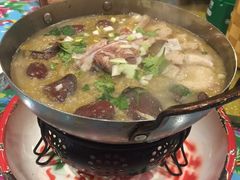 -闯关东东北农家菜(崂山石老人店)