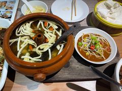 牛肝菌汽锅鸡-雀舞云南菜(乐客城店)