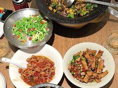 -聚鑫朋酸菜肥肠(文艺路口店)