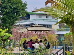 -茅草房·河畔园林火锅