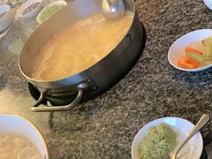 -辉哥火锅(虹桥路店)