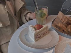 -洪小鹏生活美学馆(领SHOW天地店)