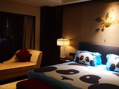 -成都保利公园皇冠假日酒店(熊猫基地店)