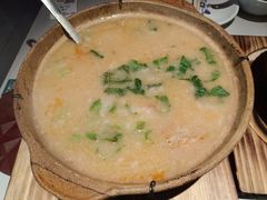 -蚝堡海鲜·威海菜·海肠捞饭·烧烤·亚洲吃蚝公司(幸福门店)