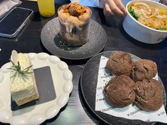 -W COLLECTIVE  DESSERT SHOP