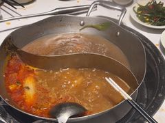 -左庭右院鲜牛肉火锅(金山万达店)