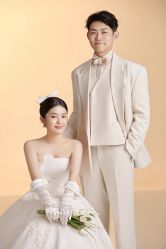 -至臻微拉婚纱摄影