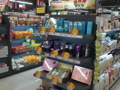 -综合保税区进口商品直销中心(新百店)