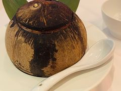 原只椰炖乌鸡汤-汤城小厨•粤菜•靓汤(金宝街店)
