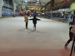 -正佳冰河湾真冰滑冰场