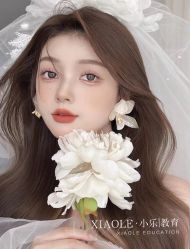 -小乐化妆美甲半永久培训学校