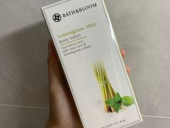 -Bath & Bloom Flagship Store at Central World