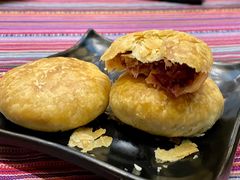 云南现烤鲜花饼-香巴拉云南餐厅(华莱坞店)