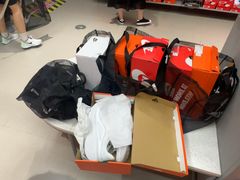 -NIKE 换季优惠店(上海青浦奥特莱斯)