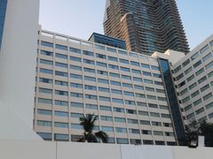 -曼谷湄南河畔华美达广场酒店