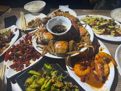 -嗨辣小聚·盘锦河蟹·海鲜烧烤龙虾(盘锦十年好店)